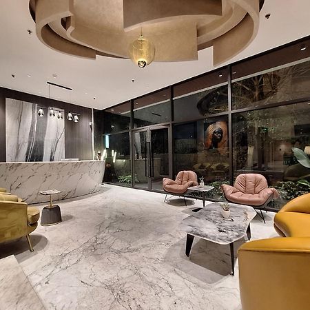 Iva Premium Delhi Airport With Airport Drop Hotel Nova Deli Exterior foto