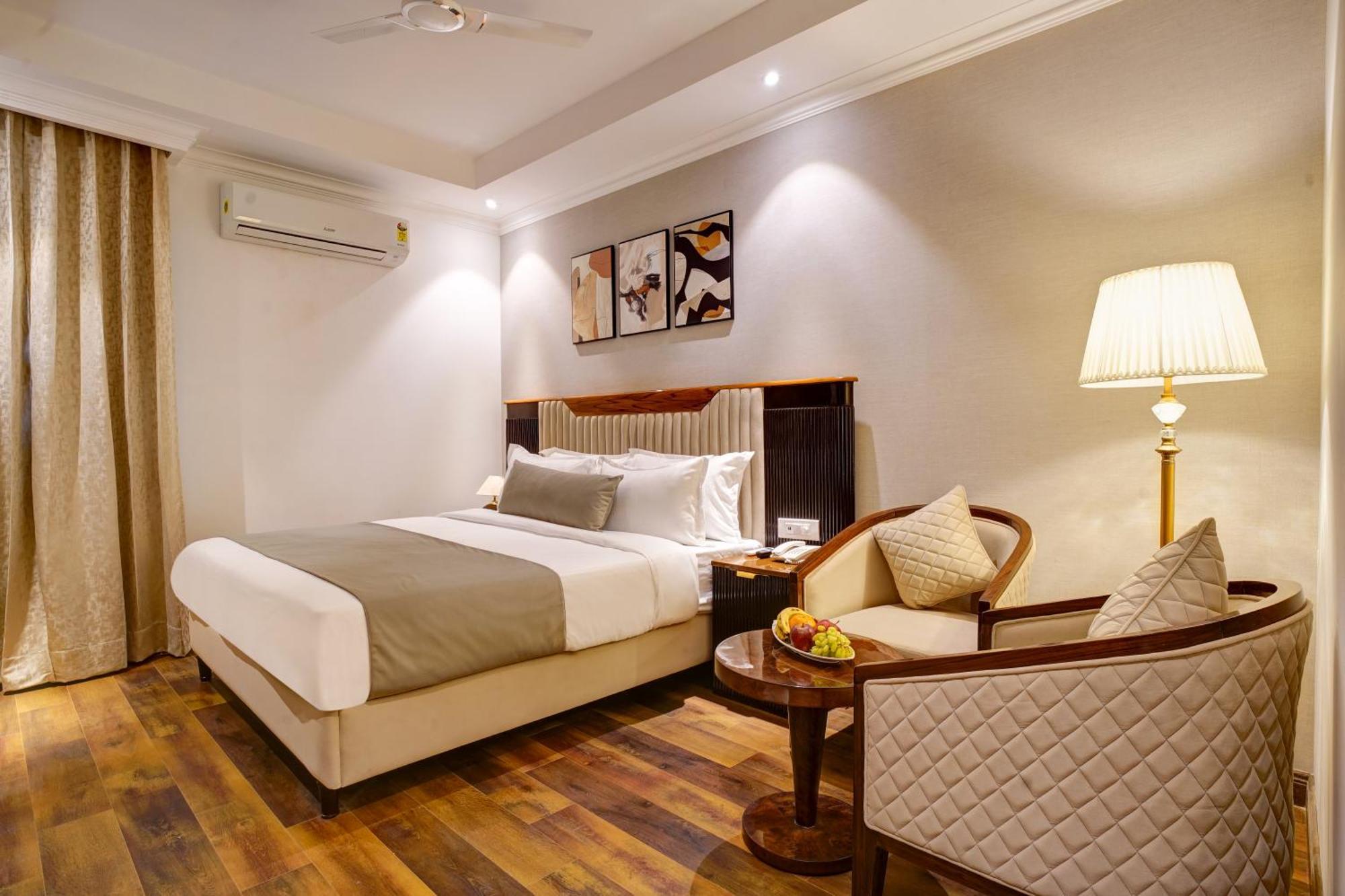 Iva Premium Delhi Airport With Airport Drop Hotel Nova Deli Exterior foto