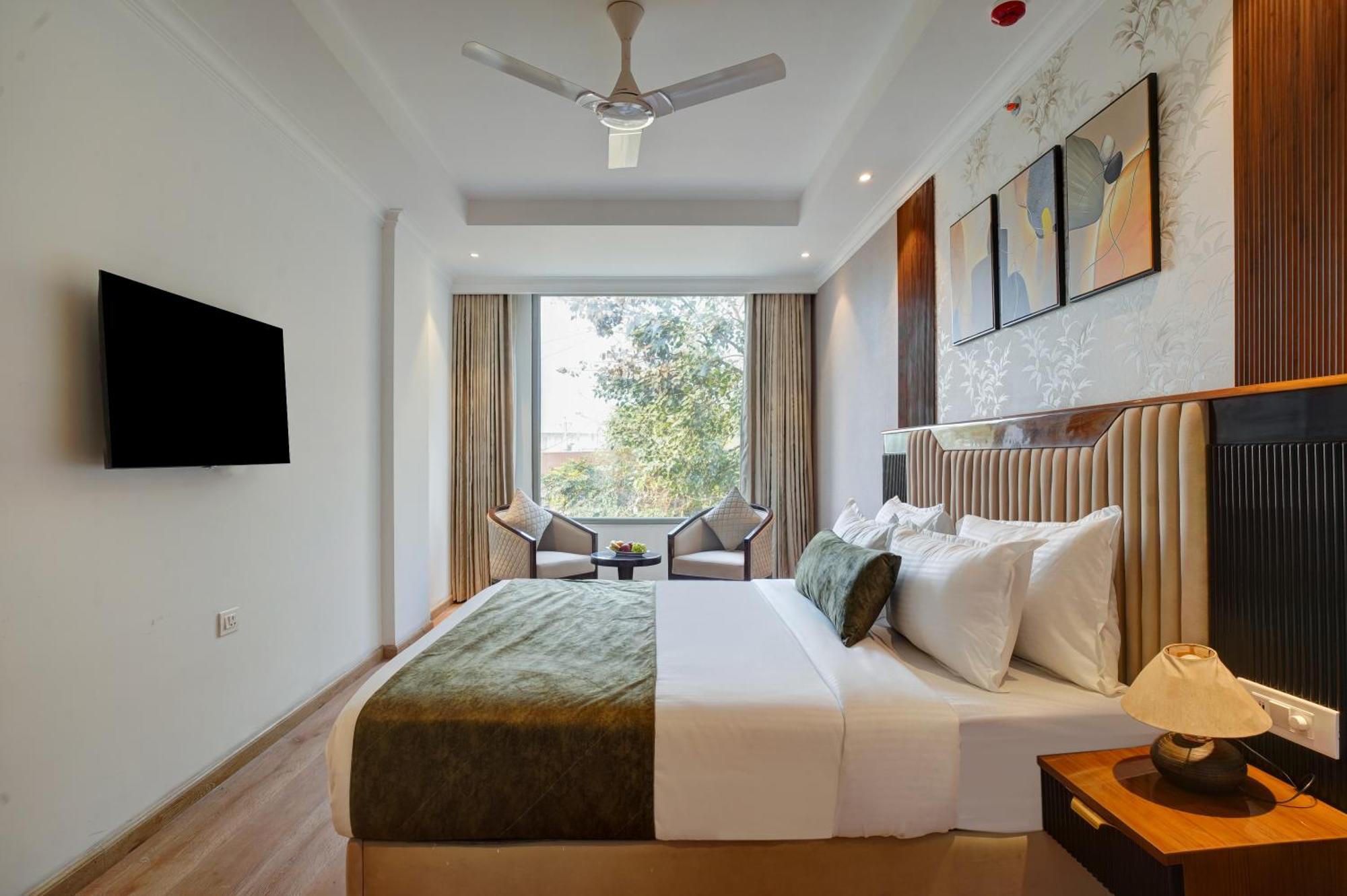Iva Premium Delhi Airport With Airport Drop Hotel Nova Deli Exterior foto