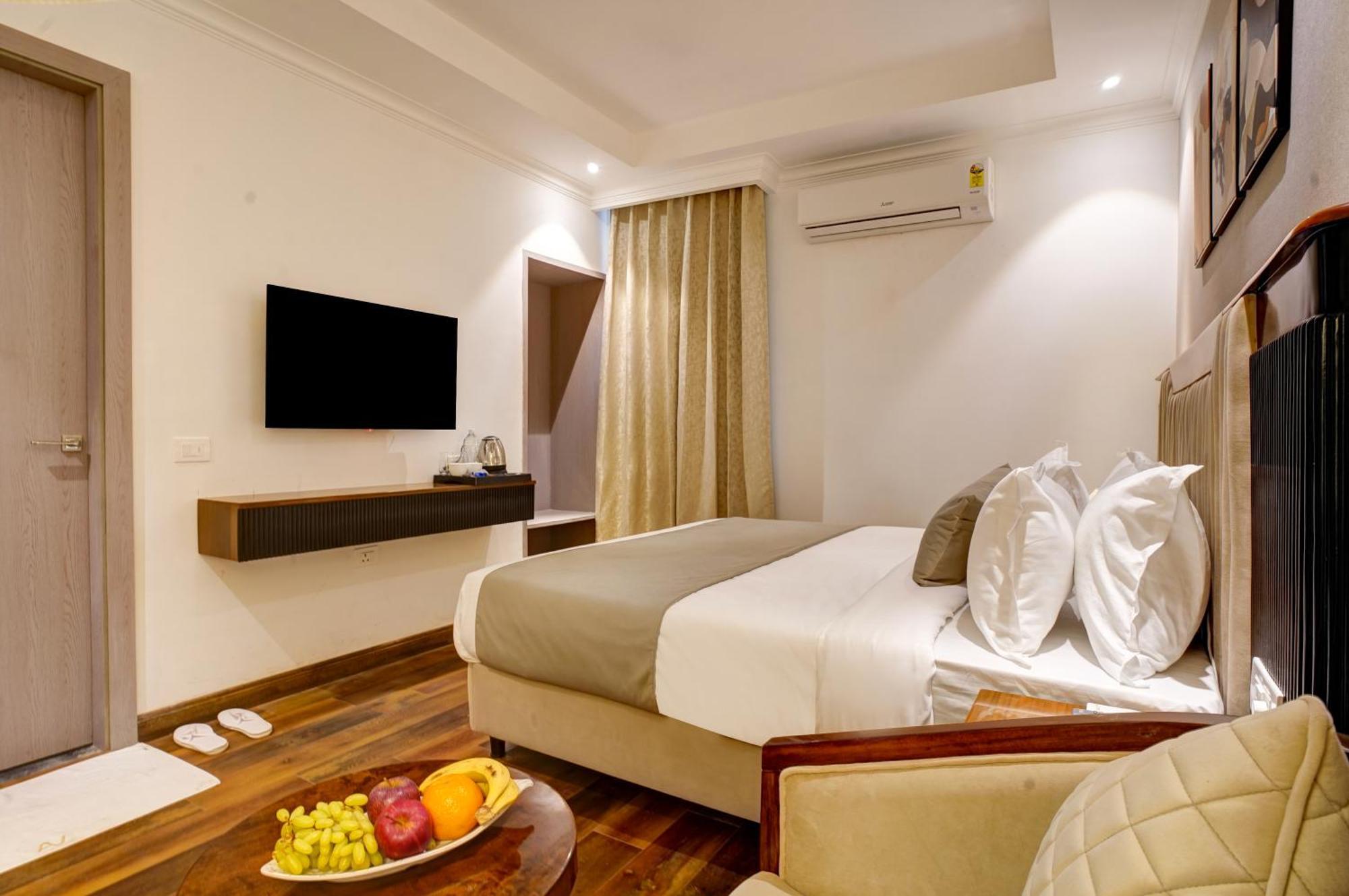 Iva Premium Delhi Airport With Airport Drop Hotel Nova Deli Exterior foto
